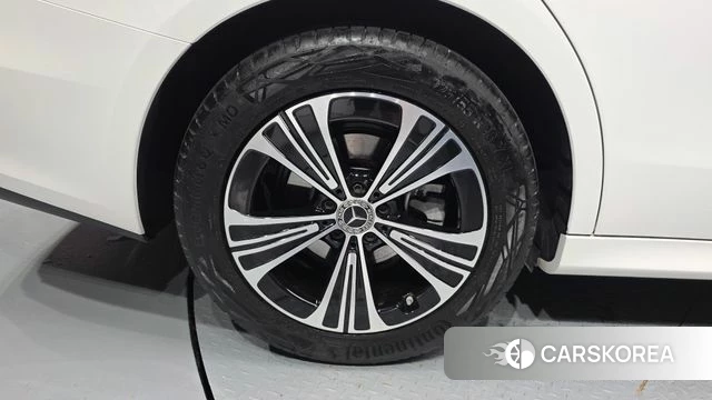 Mercedes-Benz E-Class W214 id 4734574 из Кореи 27