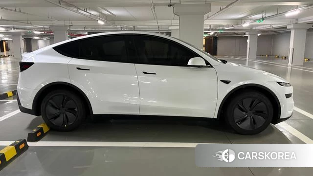 Tesla Model Y 2025 Белый из Кореи, фото 5