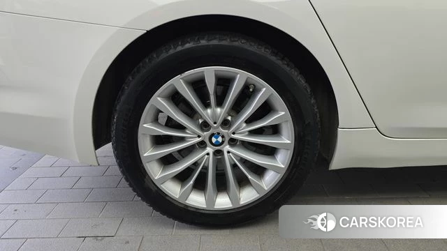 BMW 5 Series (G30) id 4520854 из Кореи 27