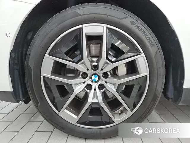 BMW 5 Series (G60) id 3036470 из Кореи 14