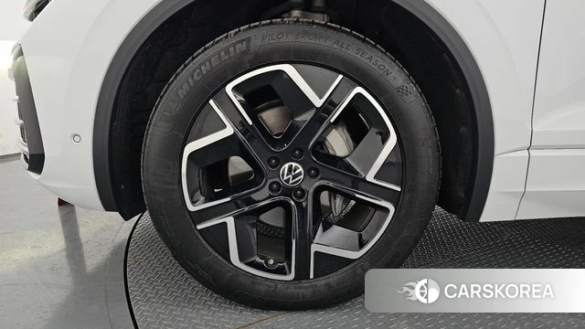 Volkswagen Touareg 3rd generation id 3940037 из Кореи 15