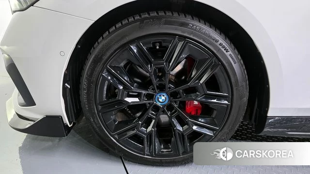 BMW i5 (G60) id 4354498 из Кореи 29