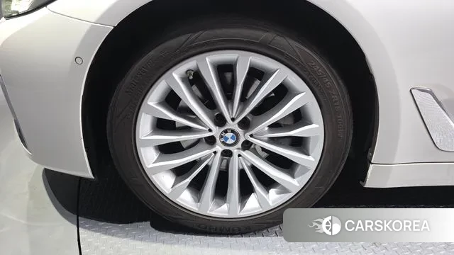 BMW 5 Series (G30) id 3727526 из Кореи 15