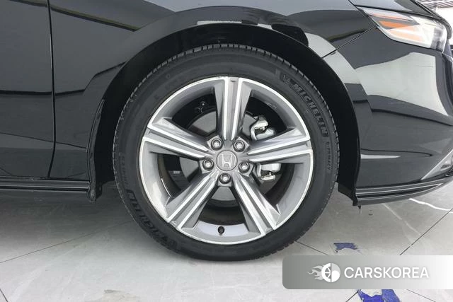 Honda Accord id 4212439 из Китая 12
