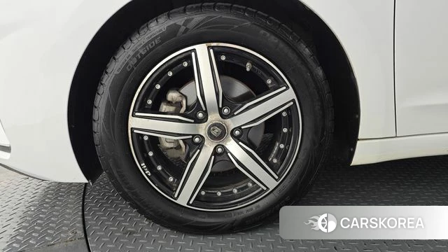 Hyundai The New Avante AD id 4508294 из Кореи 26