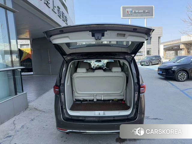 Buick GL8 2023 Коричневый из Китая, фото 5