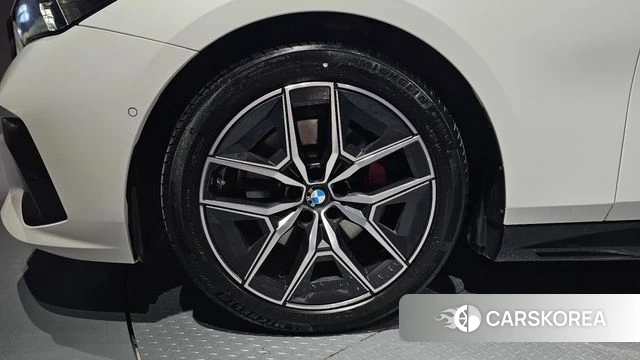 BMW 5 Series (G60) id 4442670 из Кореи 33