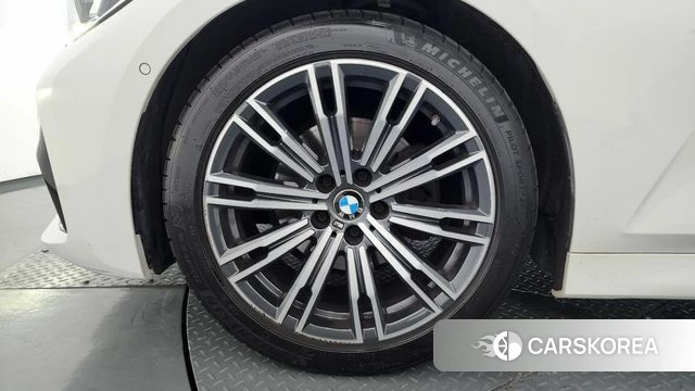 BMW 3 Series (G20) id 4651380 из Кореи 31
