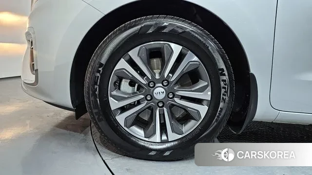 Kia The New Carnival id 3748338 из Кореи 15