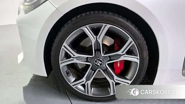 Kia Stinger id 3736841 из Кореи 15