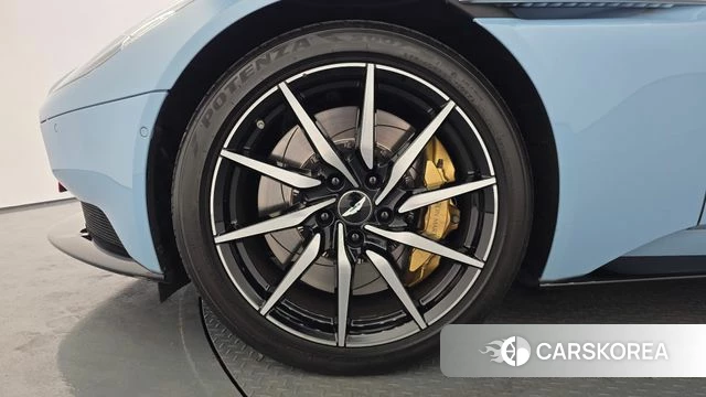 Aston Martin DB11 id 4609019 из Кореи 15