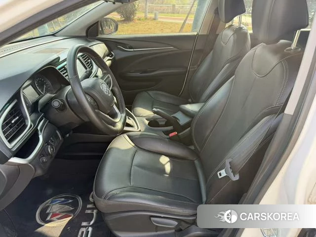 Buick Yinglang 2021 Белый из Китая, фото 5