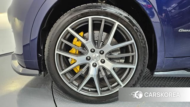 Maserati Levante id 4403090 из Кореи 33