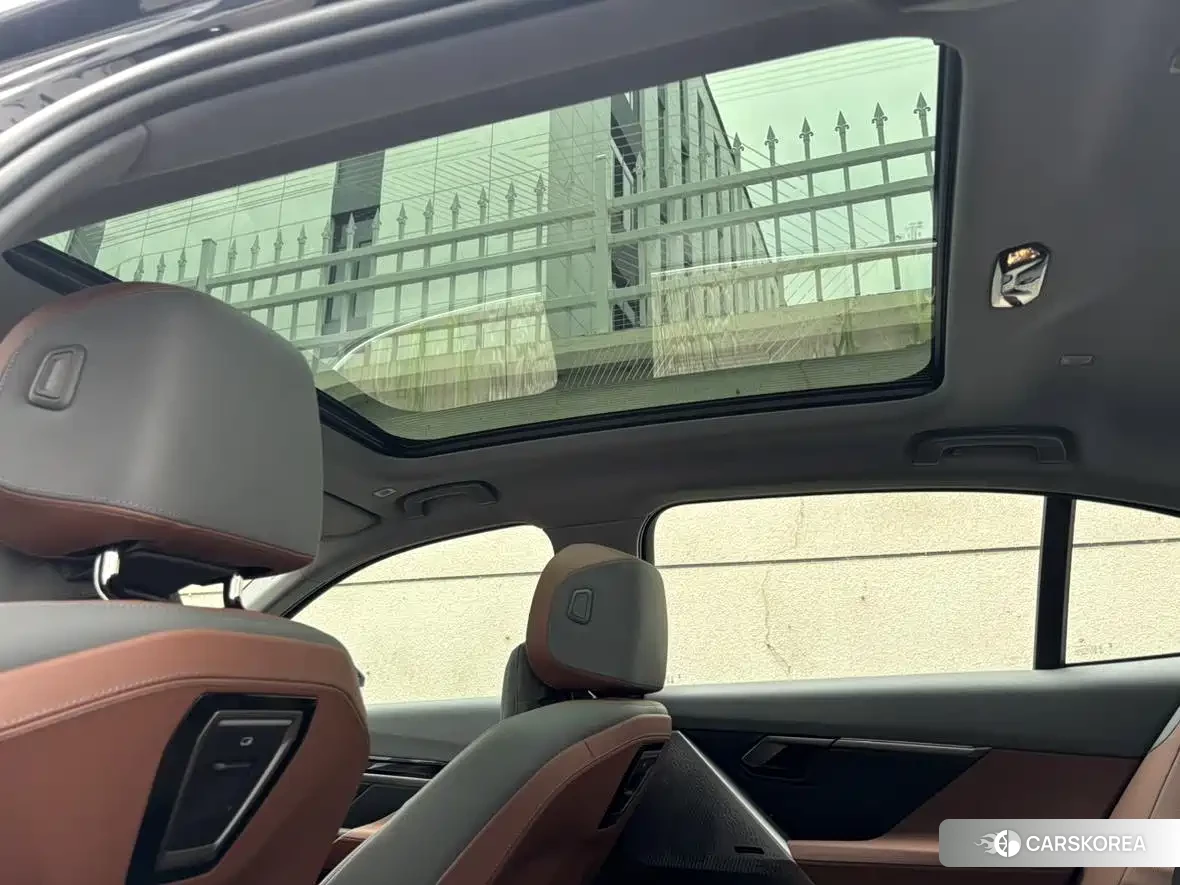 BMW i5 id 4538827 из Китая 12