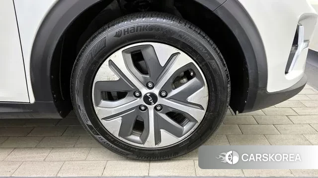 Kia Niro Plus id 3680422 из Кореи 15