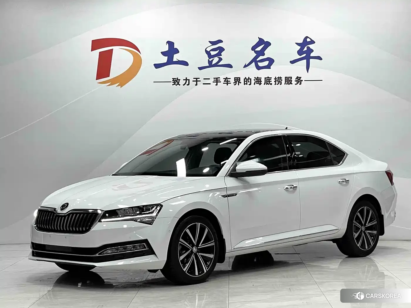 Skoda Superb id 4686134 из Китая 15