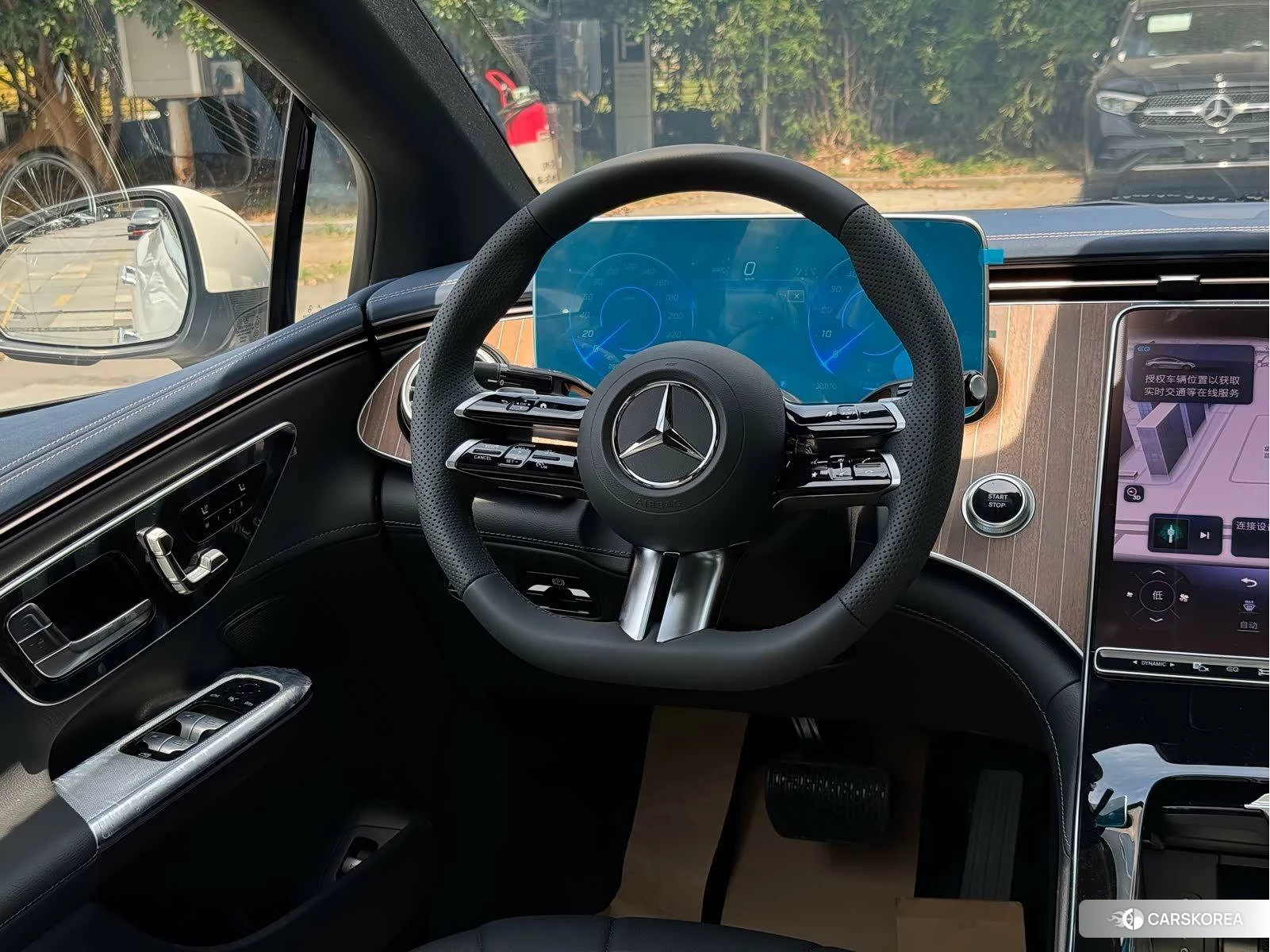 Mercedes-Benz EQE id 4485309 из Китая 11