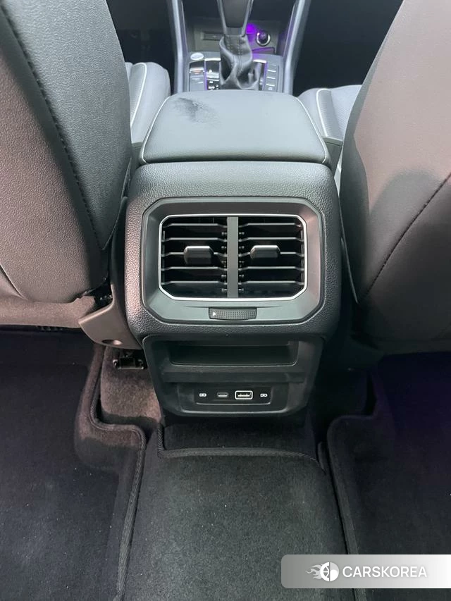 Volkswagen Tiguan L id 4374568 из Китая 23