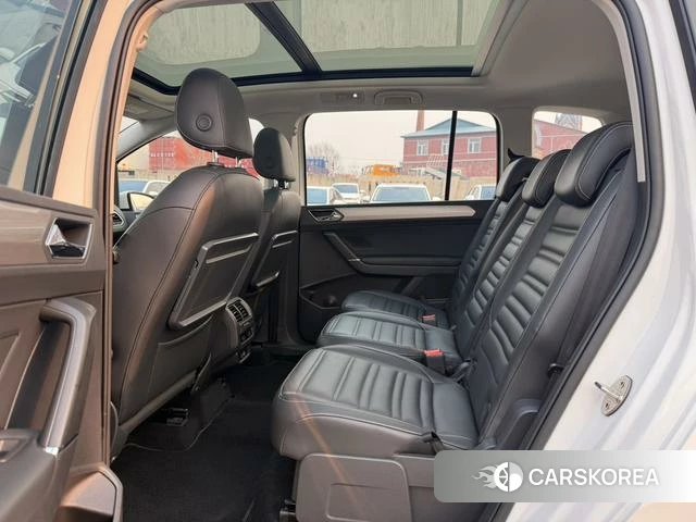 Volkswagen Touran L id 4208713 из Китая 13