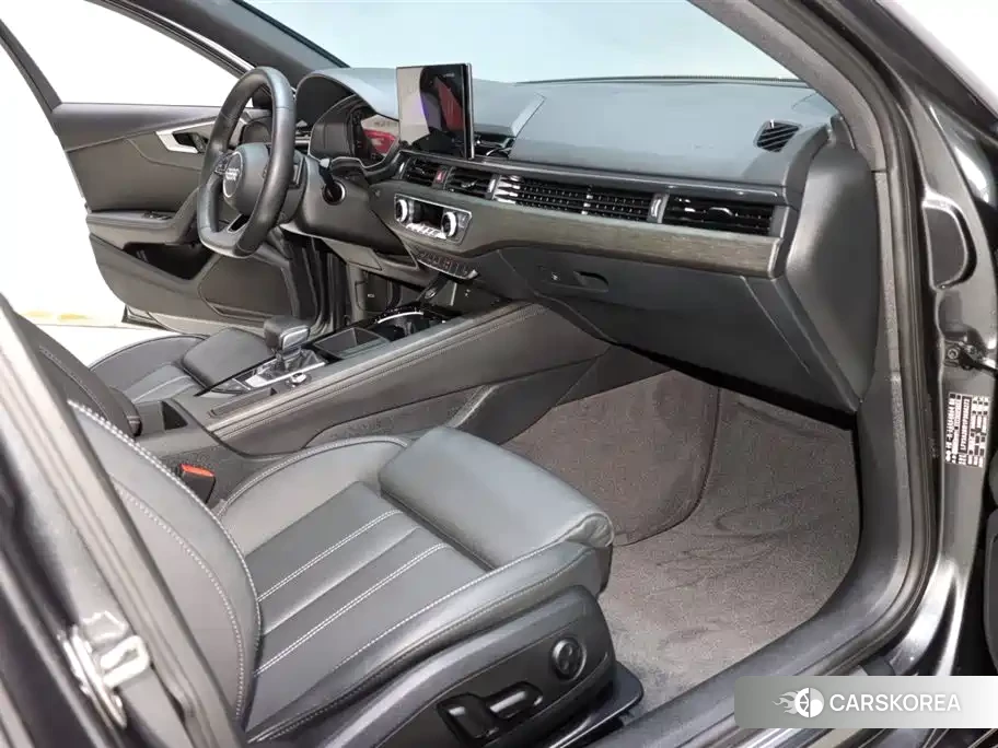 Audi A4L id 4538671 из Китая 15