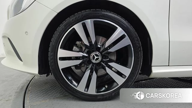 Mercedes-Benz A-Class W176 id 4722569 из Кореи 25