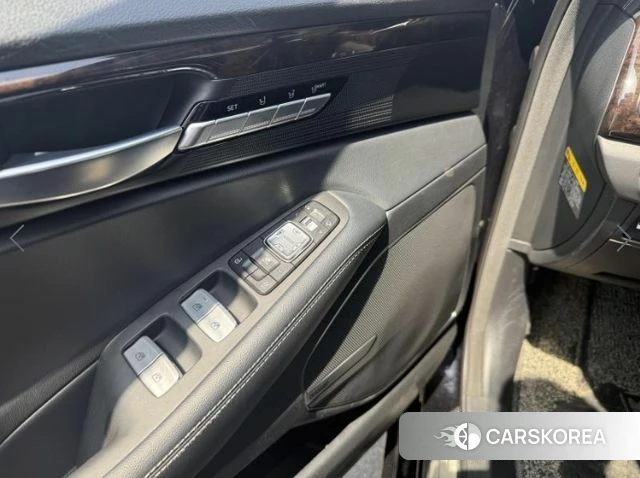 Genesis G90 id 3924279 из Кореи 10