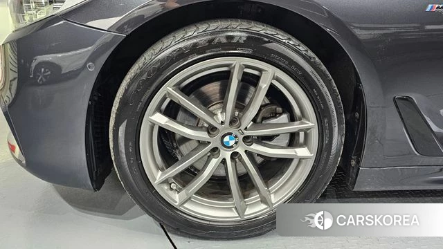 BMW 5 Series (G30) id 4595087 из Кореи 15