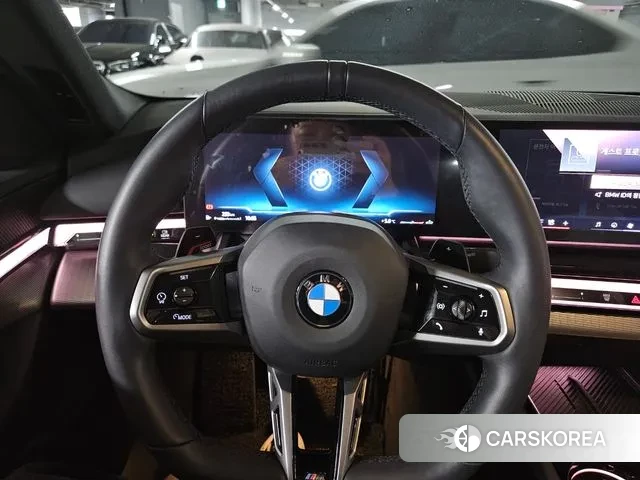 BMW 5 Series (G60) id 3734011 из Кореи 8