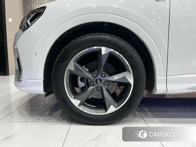 Audi Q3 id 4306960 из Китая 11