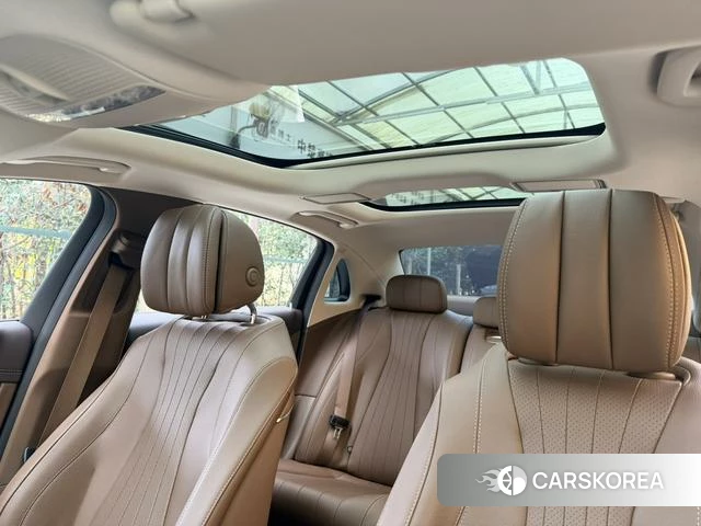 Mercedes-Benz E-class id 4265309 из Китая 14