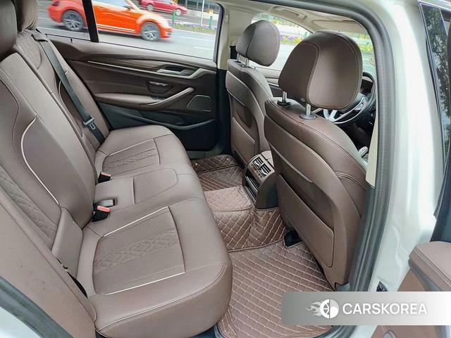 BMW 5 series 2022 Белый из Китая, фото 5