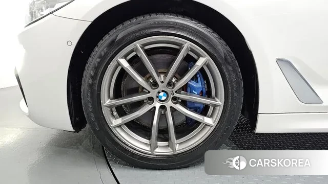 BMW 5 Series (G30) id 3418230 из Кореи 15