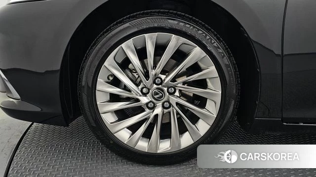 Lexus ES300h 7th generation id 3853030 из Кореи 15