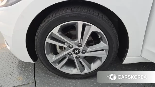 Hyundai Avante AD id 3076991 из Кореи 15