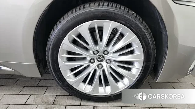 Lexus LS500h 5th generation id 3096021 из Кореи 15