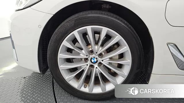 BMW 5 Series (G30) id 3362003 из Кореи 15