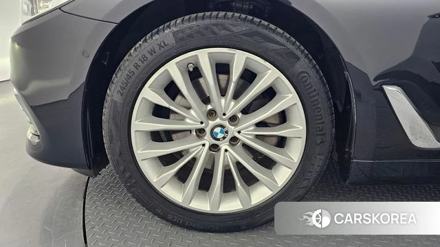 BMW 5 Series (G30) id 4196333 из Кореи 28