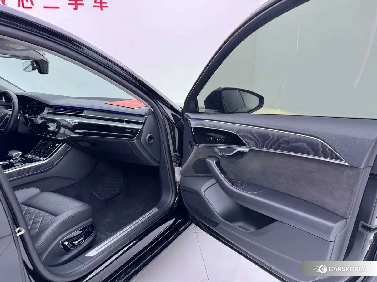 Audi A8 id 4479734 из Китая 10