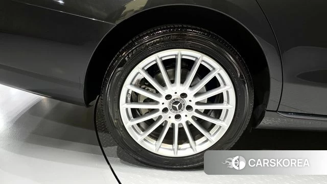 Mercedes-Benz E-Class W213 id 4266853 из Кореи 26