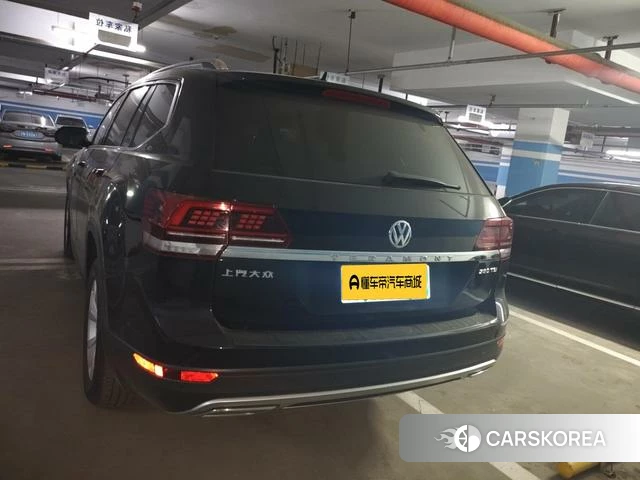 Volkswagen Tourang 2021 Черный из Китая, фото 5