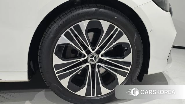 Mercedes-Benz E-Class W214 id 3882953 из Кореи 15