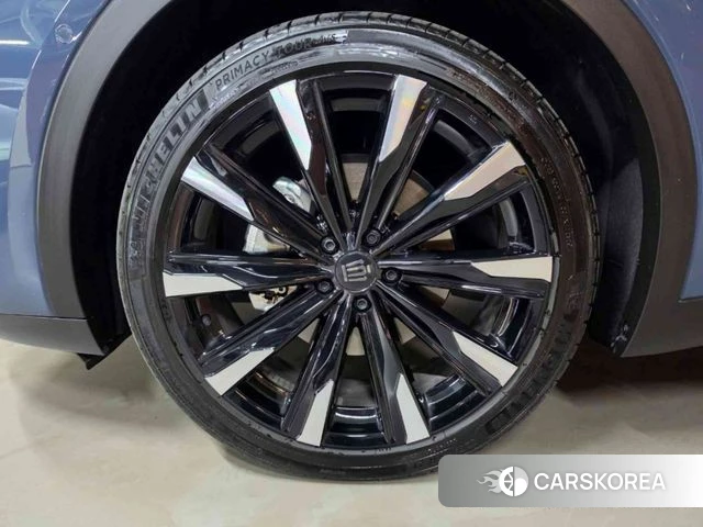 Toyota Crown Crossover id 4441564 из Кореи 14