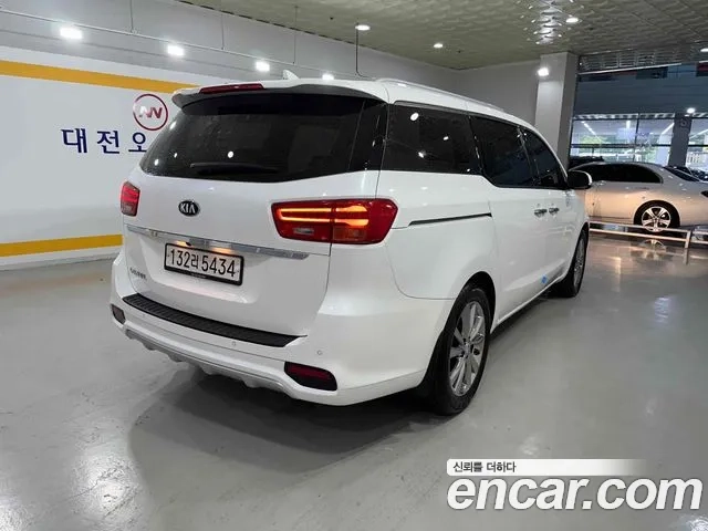 Kia The New Carnival id 2936764 из Кореи 15