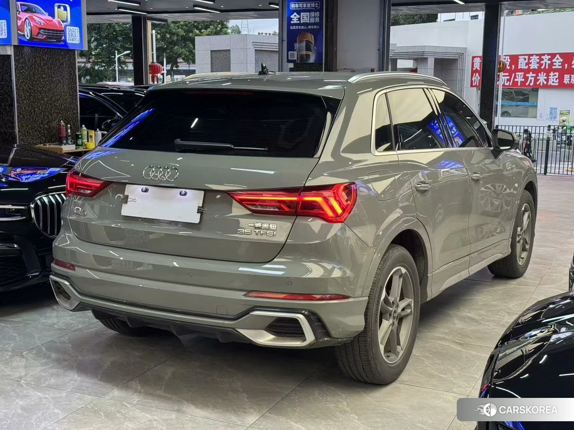 Audi Q3 2023 Темно-серый из Китая, фото 6