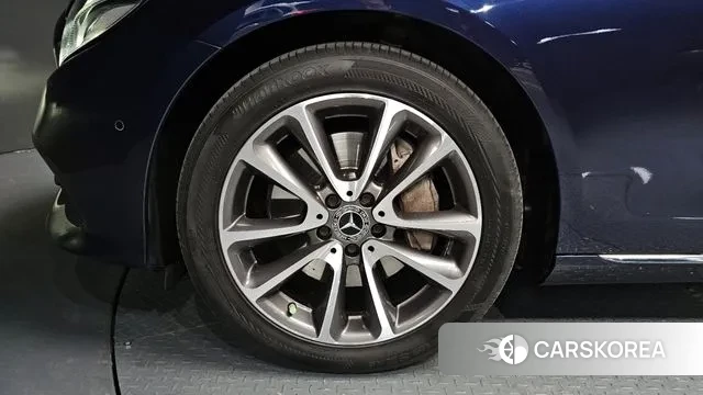 Mercedes-Benz E-Class W213 id 3608154 из Кореи 15