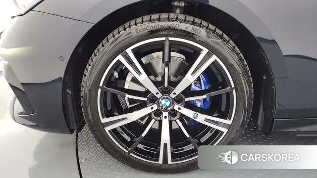 BMW 5 Series (G60) id 3441978 из Кореи 15