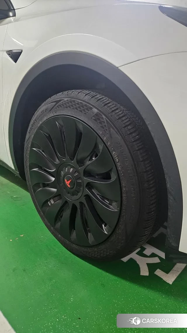 Tesla Model Y 2023 Белый из Кореи, фото 6