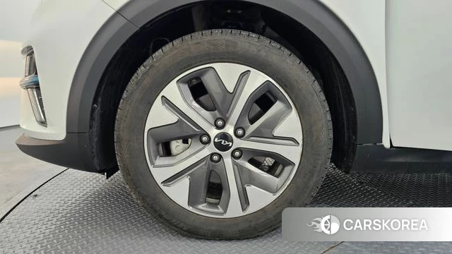 Kia Niro EV id 3915959 из Кореи 15