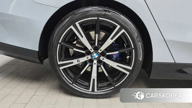 BMW 5 Series (G60) id 4222730 из Кореи 26