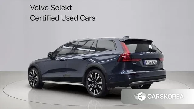 Volvo V60 Cross-Country 2nd Generation 2024 Синий из Кореи, фото 6